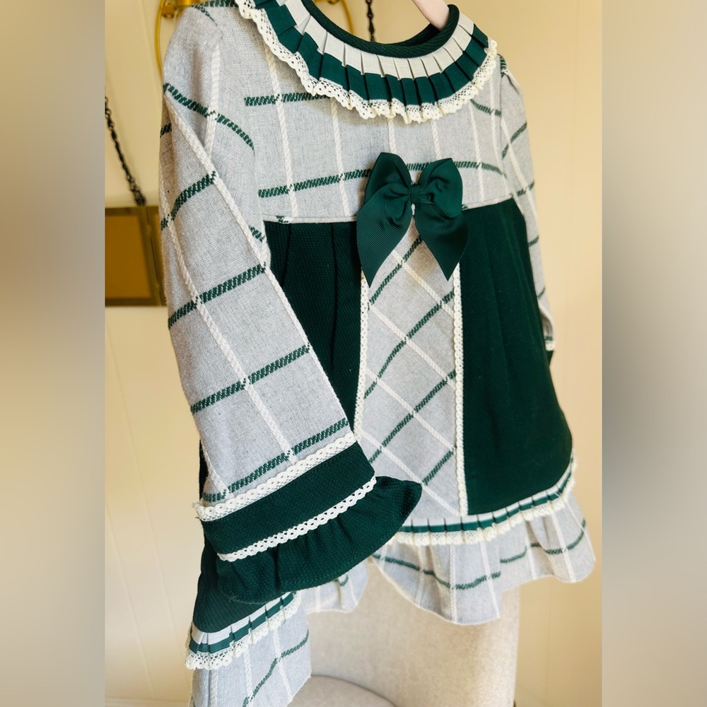 Elegant Green Plaid Kids Top - Picture 4 of 6